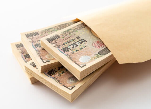 年収3000万稼ぐには何をすべき?手取り額や税金対策から割合まで解説のサムネイル画像
